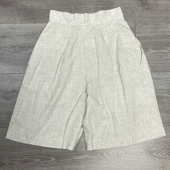 Vintage High Waist Pleated Linen Blend Flax Shorts in Size 3 - Picture 9 of 10